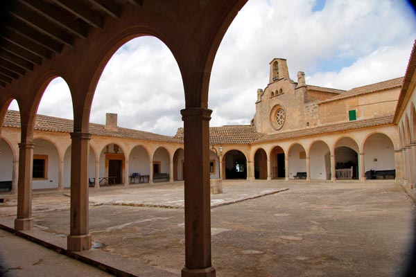 Bodegas Barbara Mesquida 7