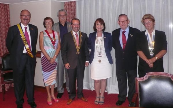 Cena Gobernadora 2013 3 600