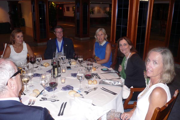 Cena Gobernadora 2013 5 600