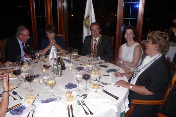 Cena Gobernadora 2013 7 600