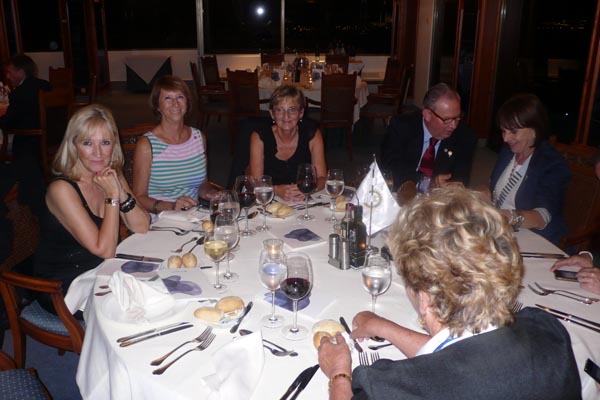 Cena Gobernadora 2013 8 600